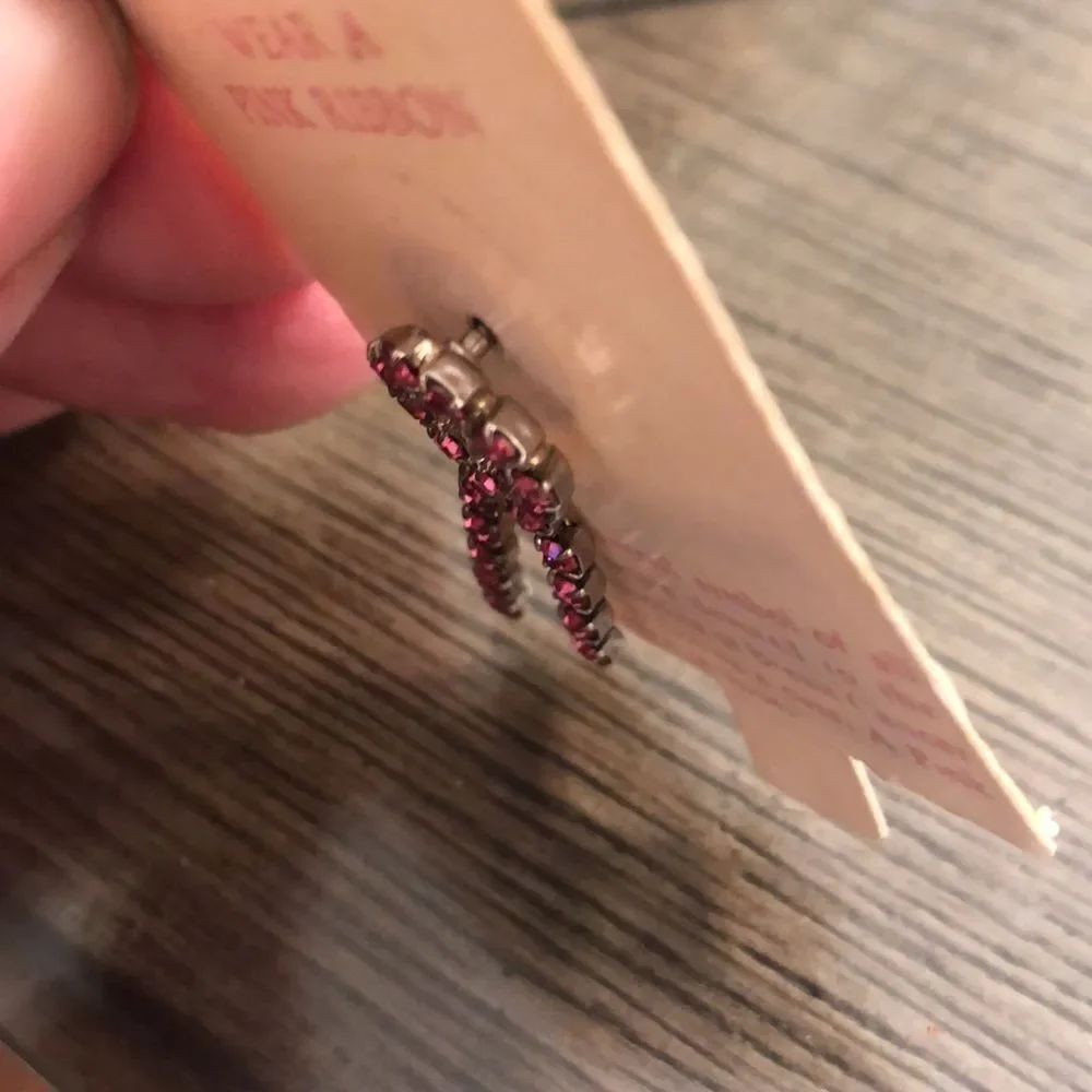 Vintage Pink Rhinestone Breast Cancer Ribbon Pin - Picture 3 of 12